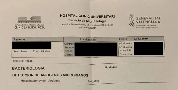 Prueba médica aportada por el paciente, con los datos personales tapados